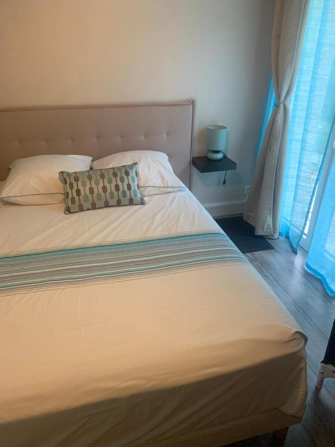 Chambre D'Hotes Le Prieure Gommerville Екстер'єр фото